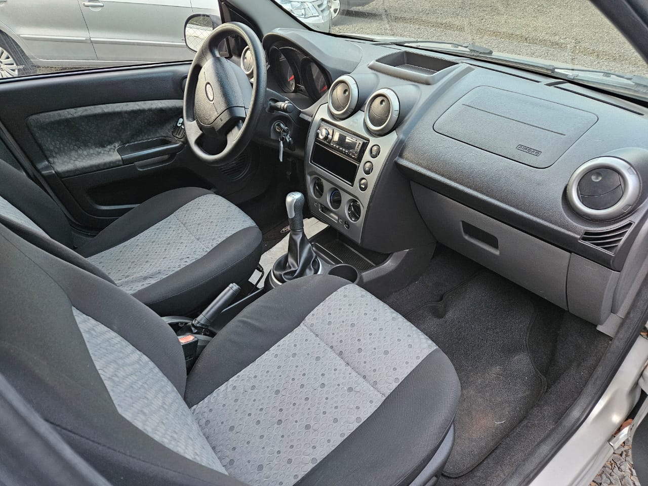 Ford Fiesta 1.6 - foto 3